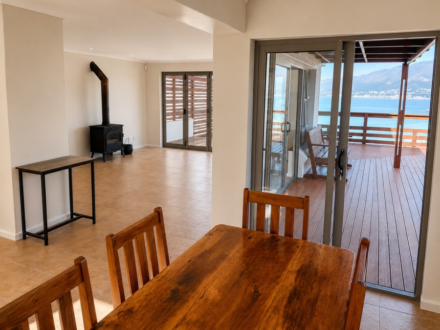 4 Bedroom Property for Sale in Glen Ridge Western Cape